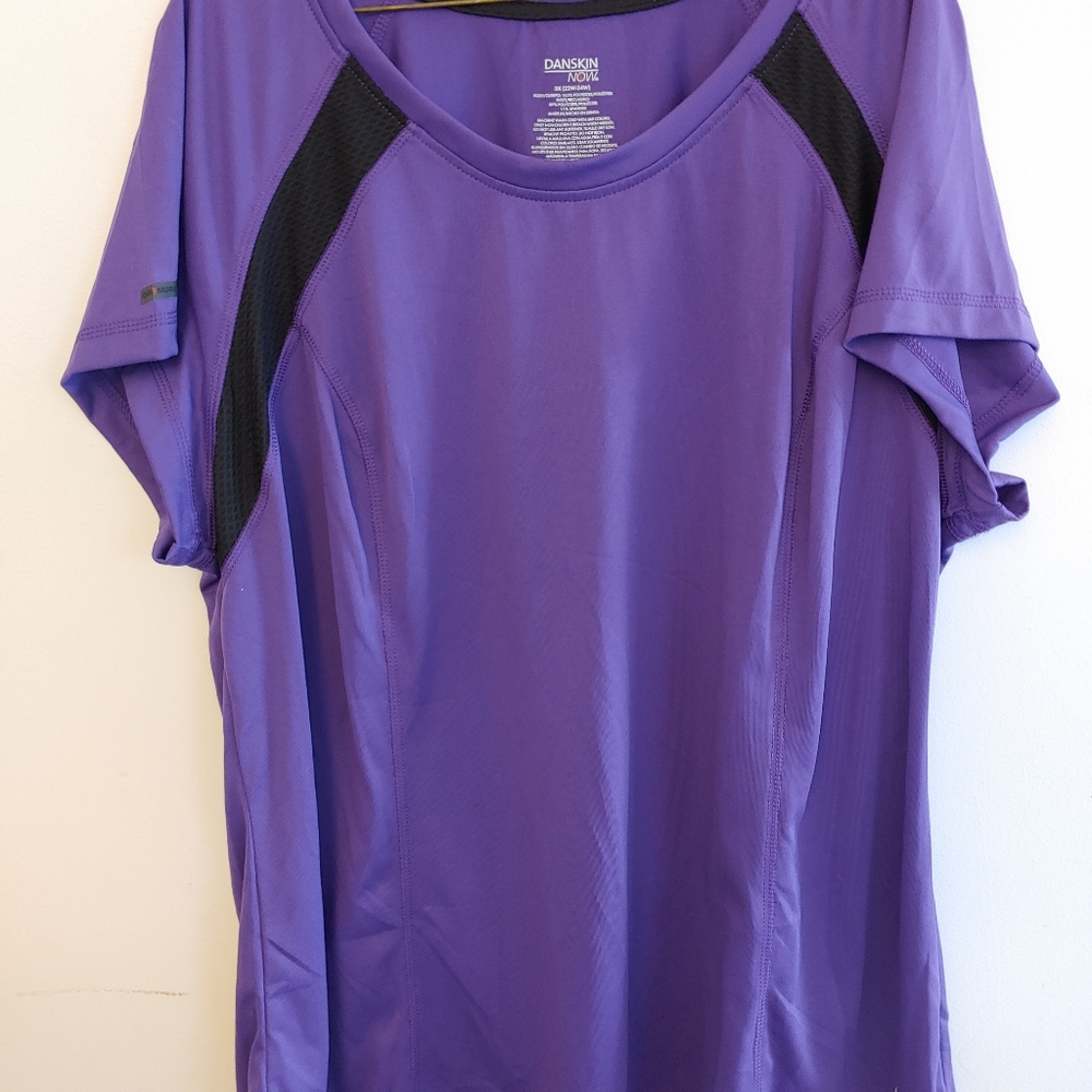 Danskin tee